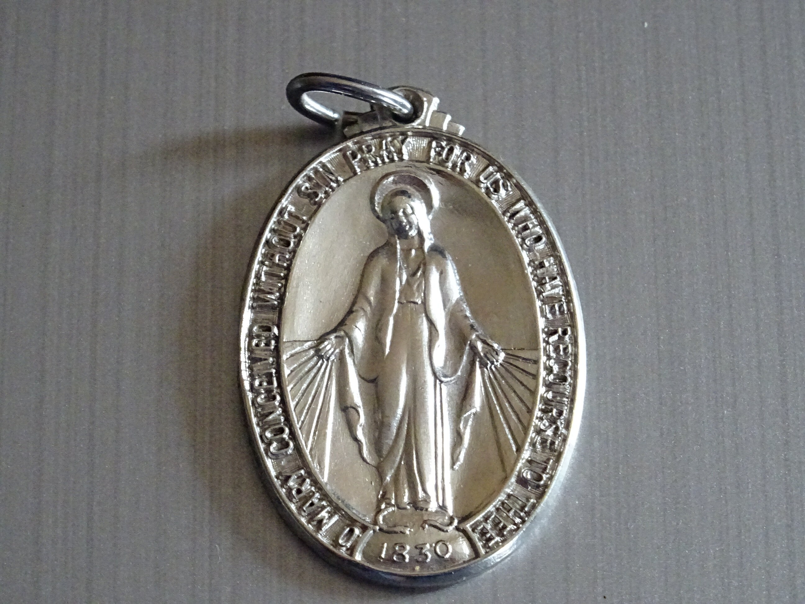 Priez Pour Nous Marie Dévotion Miraculeuse et Amour Du Monde. Médaille d'argent Sterling Médaille Pe