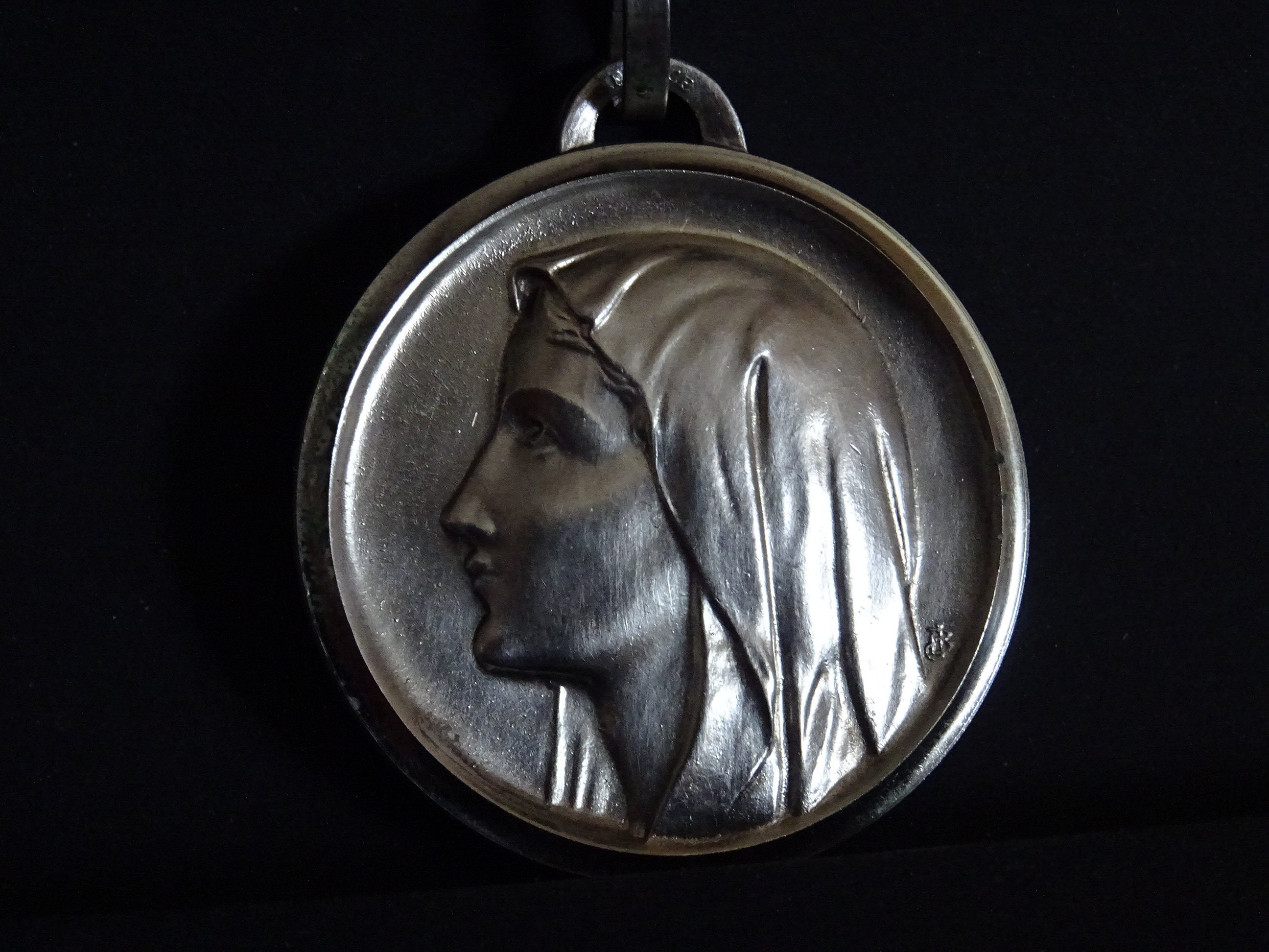 Grande Vierge Marie. Lourdes. Signé Jb. Médaille, Holy Charm Pendentif Médaille Médaillon Medaille P