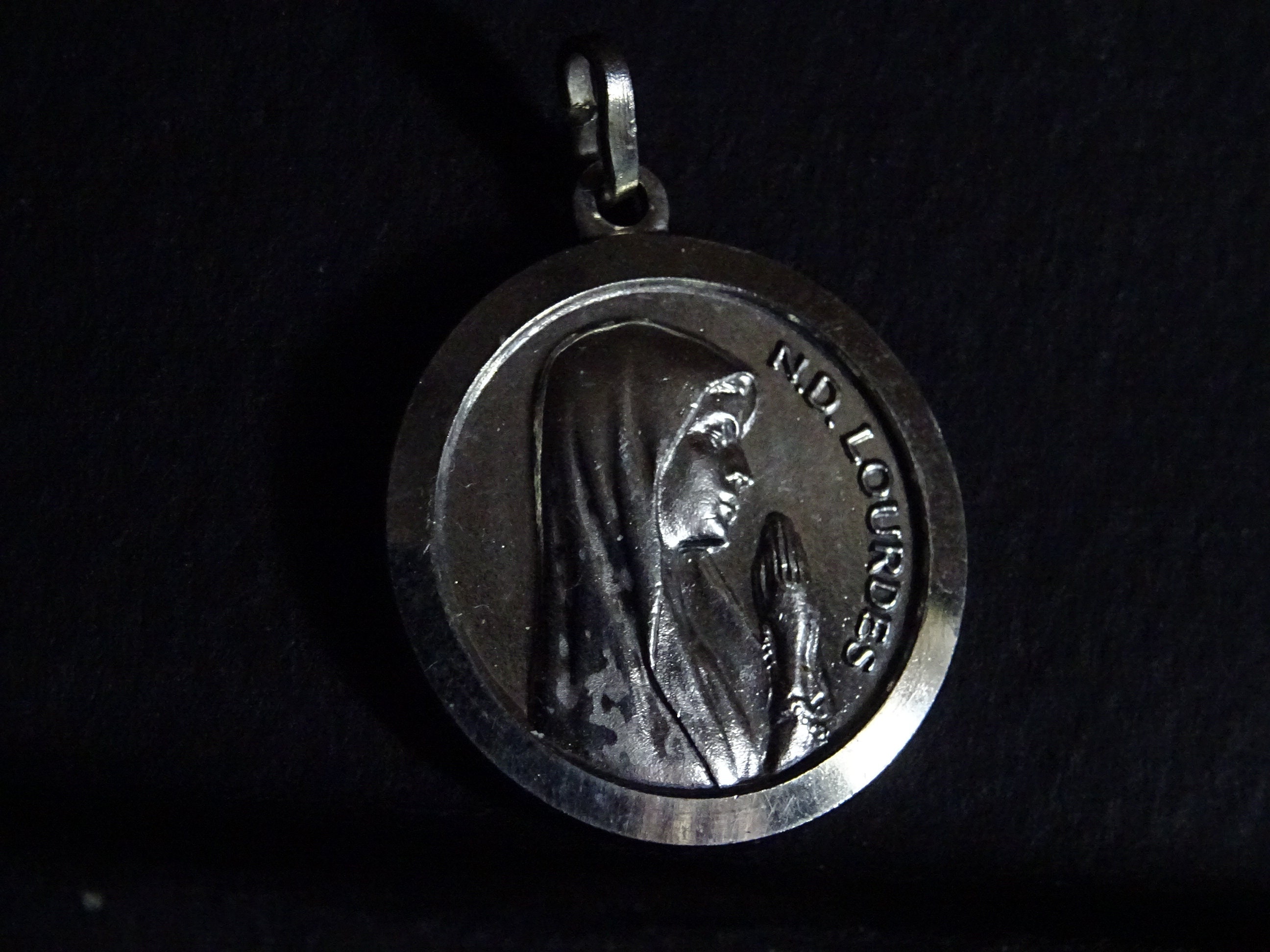 Notre-Dame Lourdes. Vierge Marie, Anne Au Dos. Médaille Pendente Medaille Holy Charm P 553