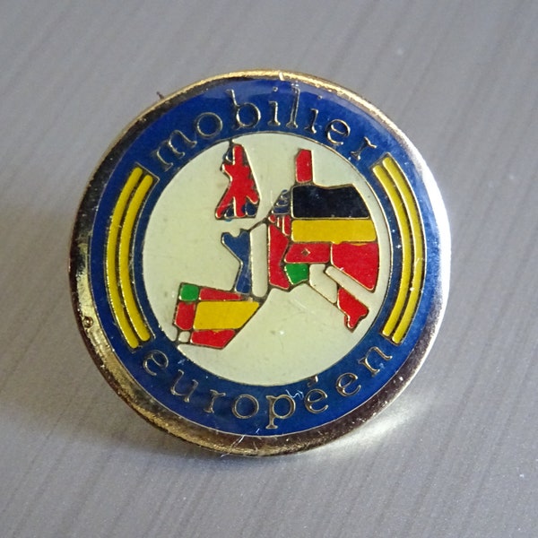 Pin Badge Enamel Mobilier Europeen  TT 191