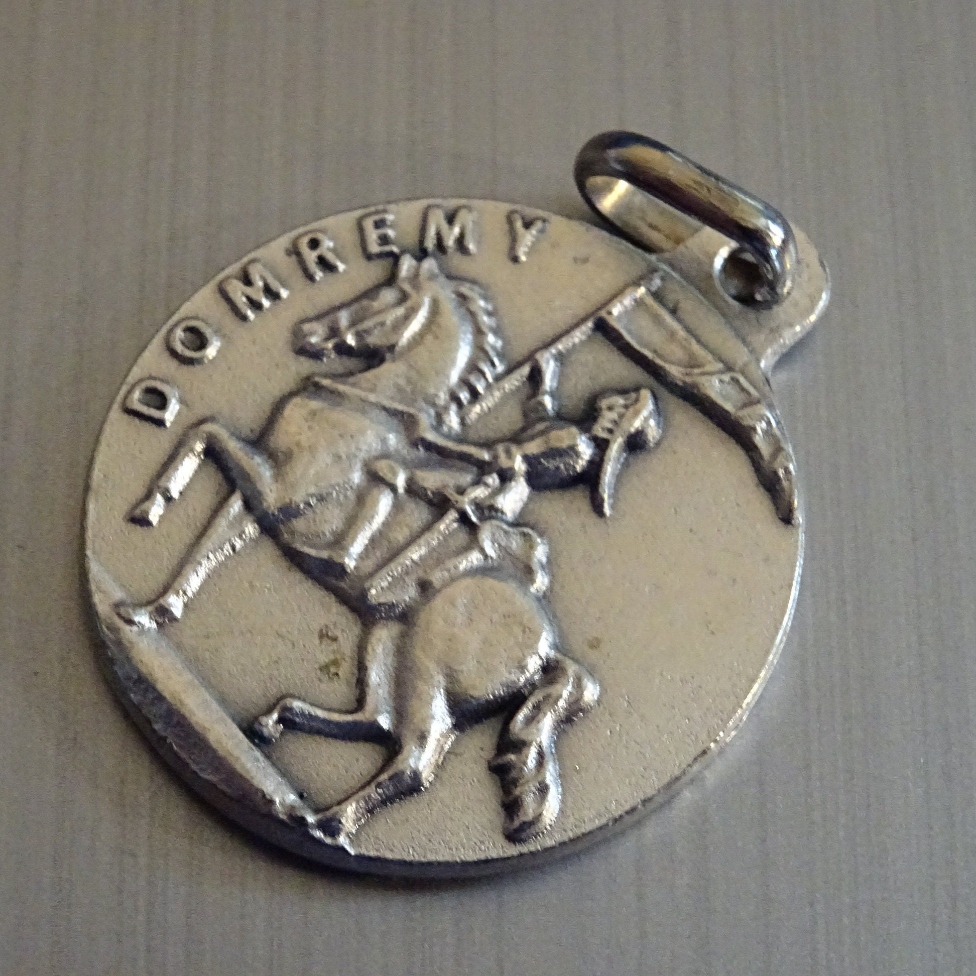 Sainte Jeanne d'arc. Domremy. Nous Donne de La Force Dans Lutte Contre Le Mal. Médaille Médaillon Pe