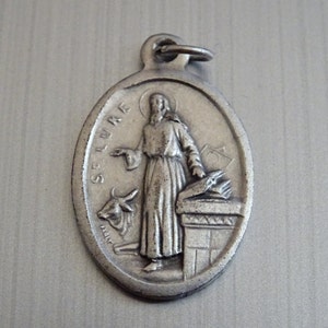 St Luke the Evangelist patron saint of artists. bachelors, physicians, surgeons, farmers, medal medallion pendent medaille Holy CharmT 171