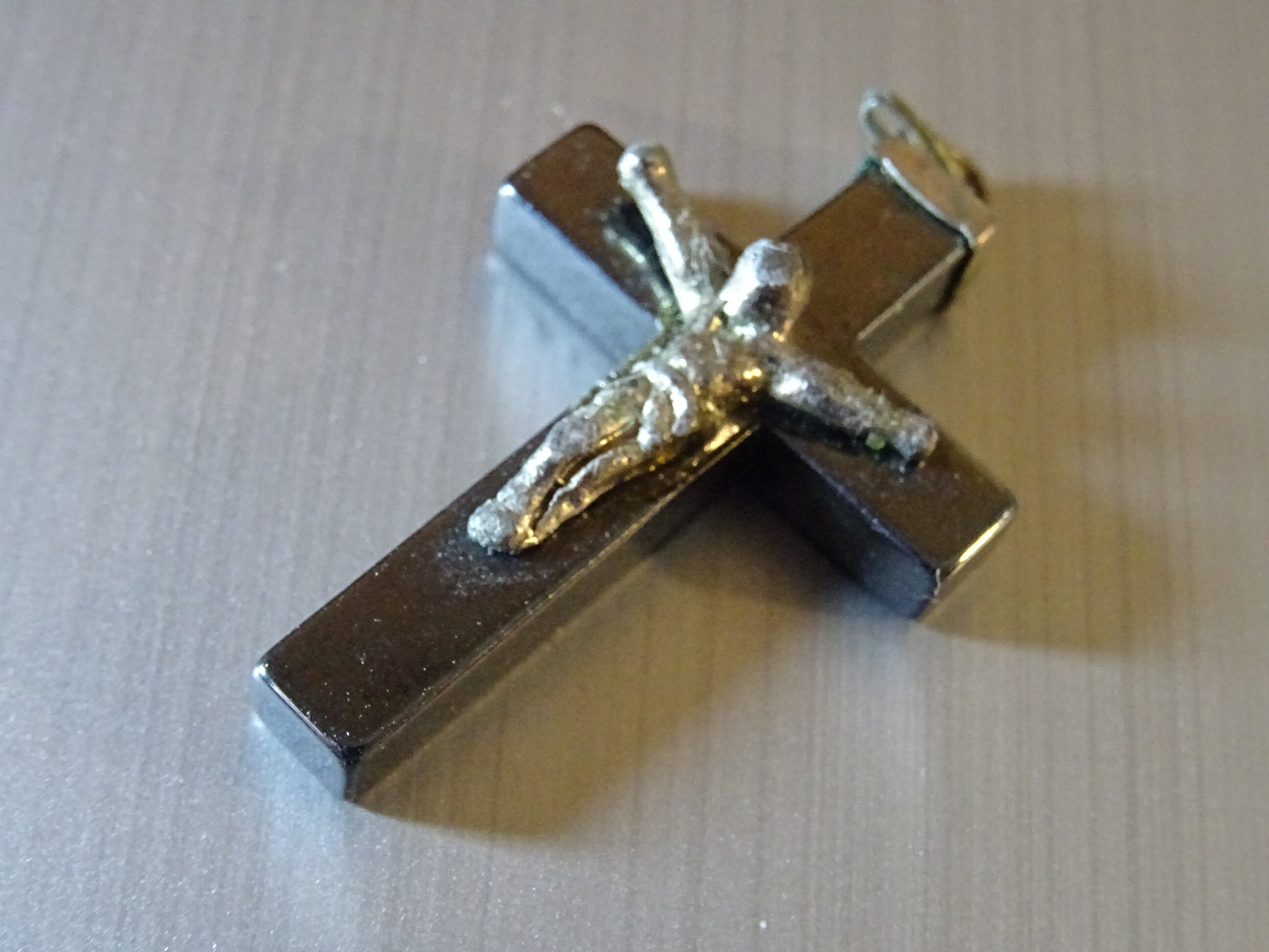 Pierre de Guérison Croisée d'hématite. Médaillon Catholique Vintage Médaille Pendent Saint Charme D 