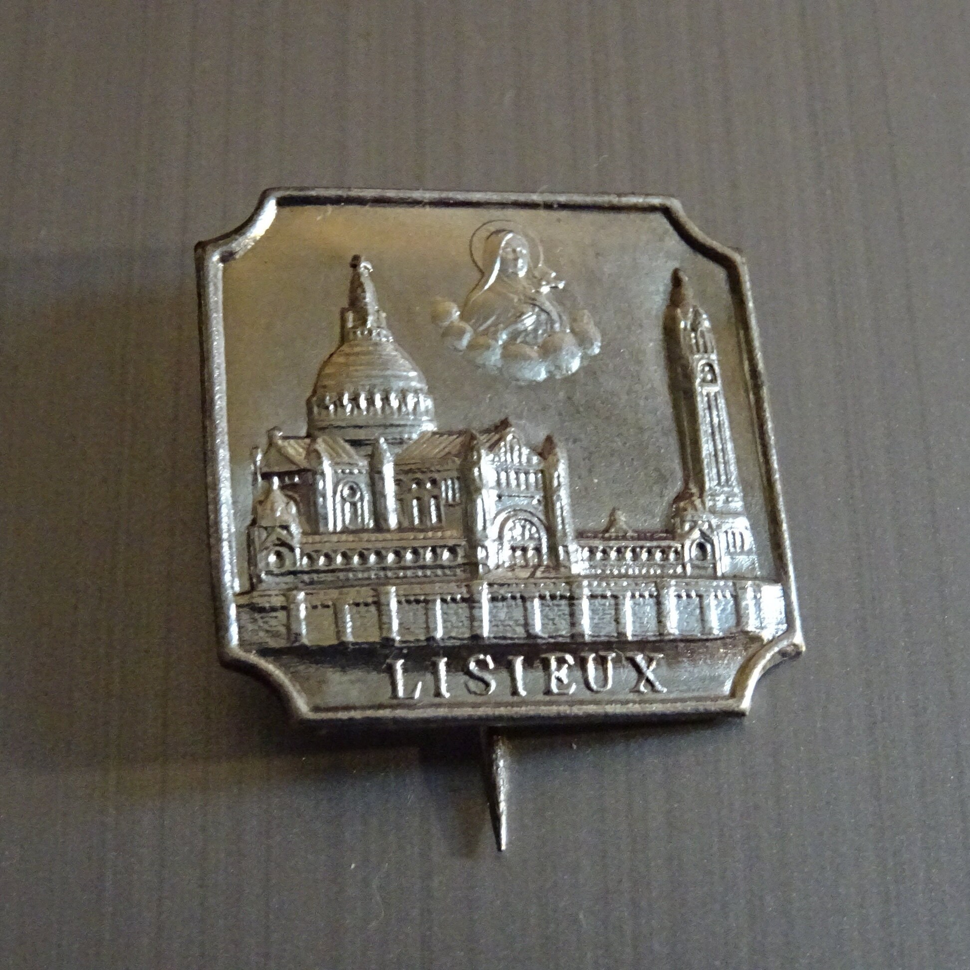 Sainte Thérèse de Lisieux Millésime Français Broche Pin B 919