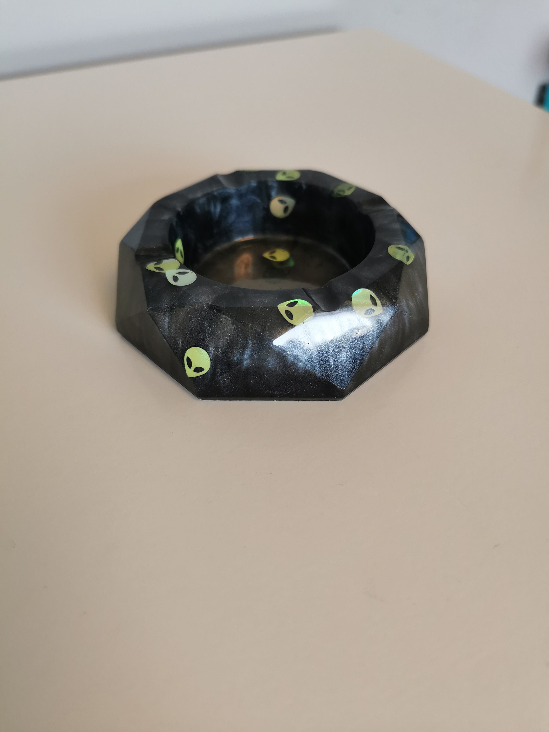 Epoxy Resin Custom Ashtray. Etsy Canada