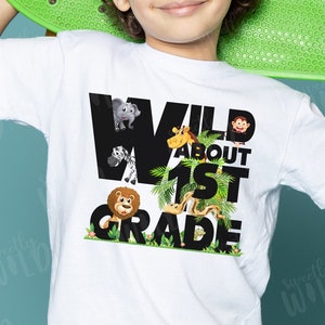 PNG Custom Wild About File - Safari Animals - Sublimación de vuelta al cole - Grado escolar - Animal Print - Archivo PNG personalizado - Diseño escolar