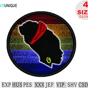 Puede incluir: Un parche bordado circular con una silueta de cabeza de persona con una diadema roja. El fondo es un patrón de arcoíris con rayas rojas, naranjas, amarillas, verdes, azules y moradas. El parche está disponible en cuatro tamaños: 3, 4, 5 y 6 pulgadas.