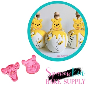 POOH Bear Cutter And Embosser 2pc Set For Small Treats
