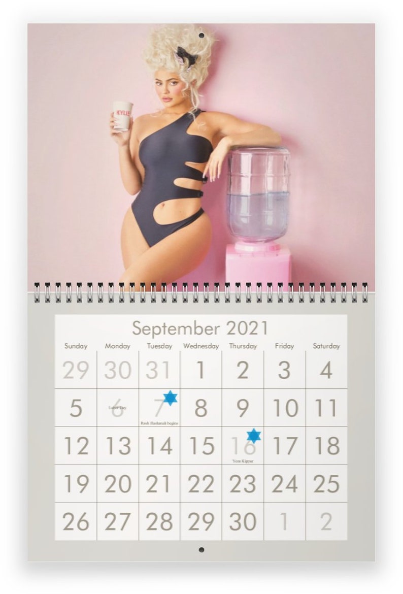 Kylie Jenner 2021 Wall Calendar Etsy