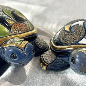 Handmade Ceramic Sculpted Galapagos Turtle Family - De Rosa Collection - The Families