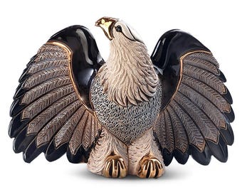 Handmade Sculpted Ceramic Bald Eagle Figurine - De Rosa Collections - Medium Wildlife