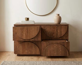 Cassettiera in rovere massello a 4 cassetti / Cassettiera geometrica ad arco realizzata a mano / Cassettiera da camera da letto in stile Japandi / Cassettiera in legno su misura / Stile moderno di metà secolo