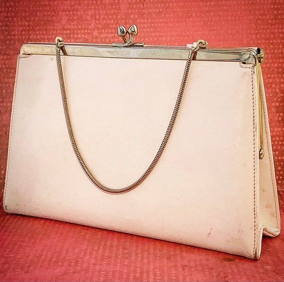 Vintage White clamshell handbag - image 1