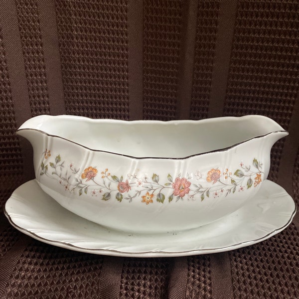 Sheffield Bouquet Gravy Boat