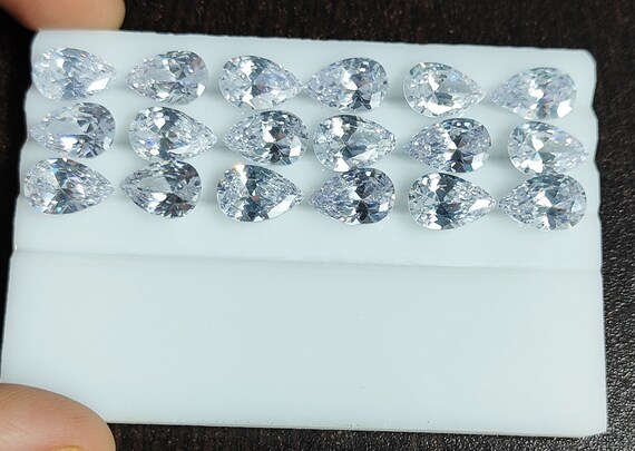 Orecchini A Perno Con Zirconi Cubici Taglio Pera Da 1,10 - Foto 9