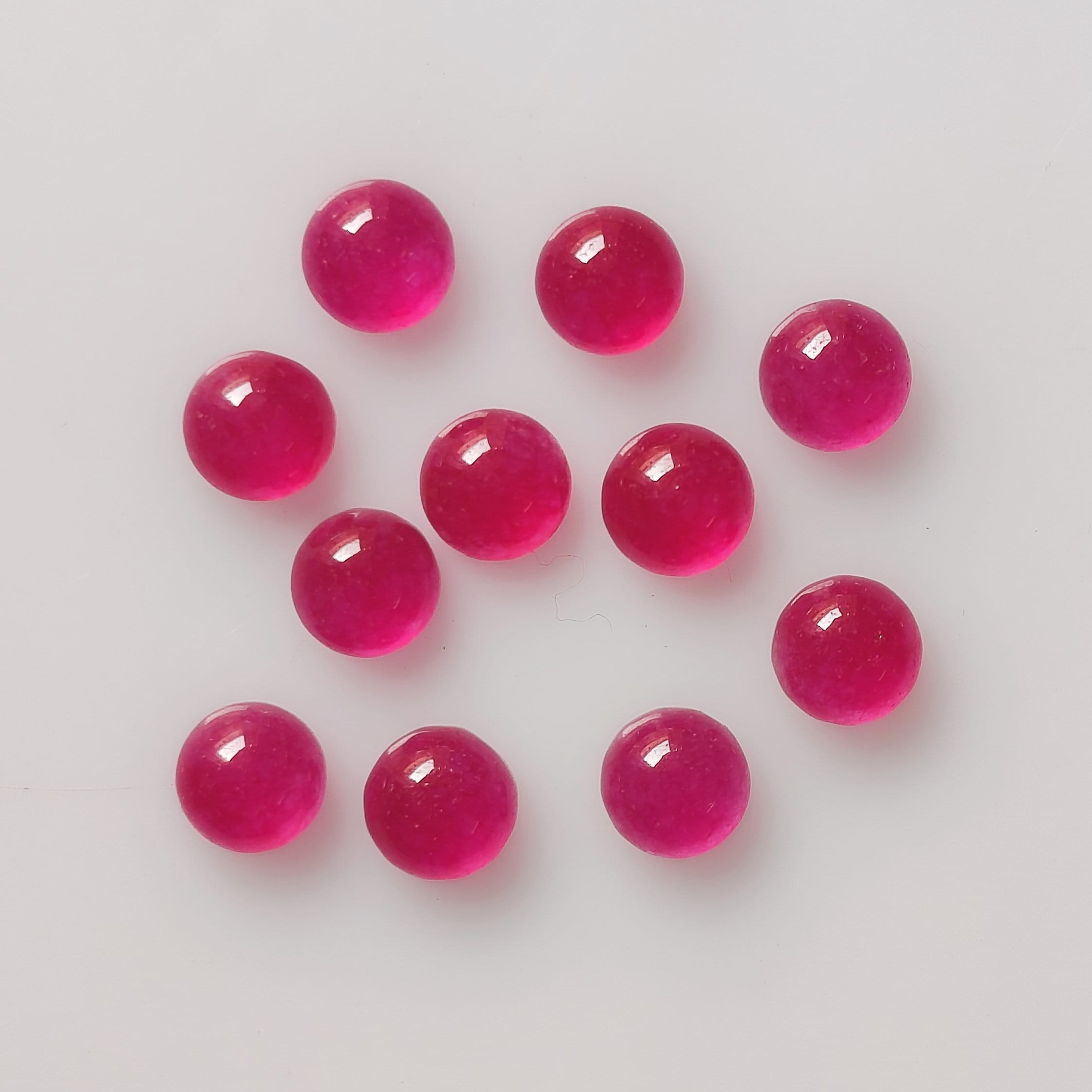 AAA Excellent Quality Ruby Jade / Quartz Round Shape Cabochon 1.5