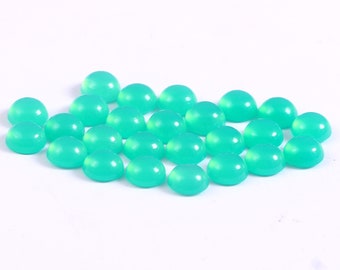 Cabochons de forme ronde calcédoine chrysoprase, pierres précieuses. 2 mm 2,50 mm 3 mm 4 mm 5 mm 6 mm 7 mm 8 mm 9 mm 10 mm 11 mm 12 mm 13 mm 14 mm 15 mm Cabine ronde