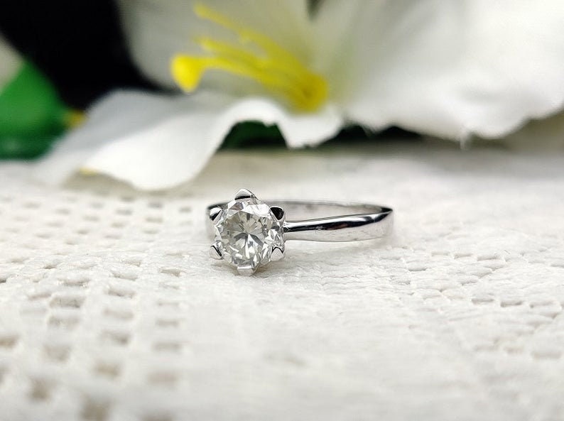 Dainty CZ Ring Promise Ring Simple Classic Ring 1.5Ct Round Cut Solitaire Engagement Silver Ring Wedding Ring Minimalist Ring