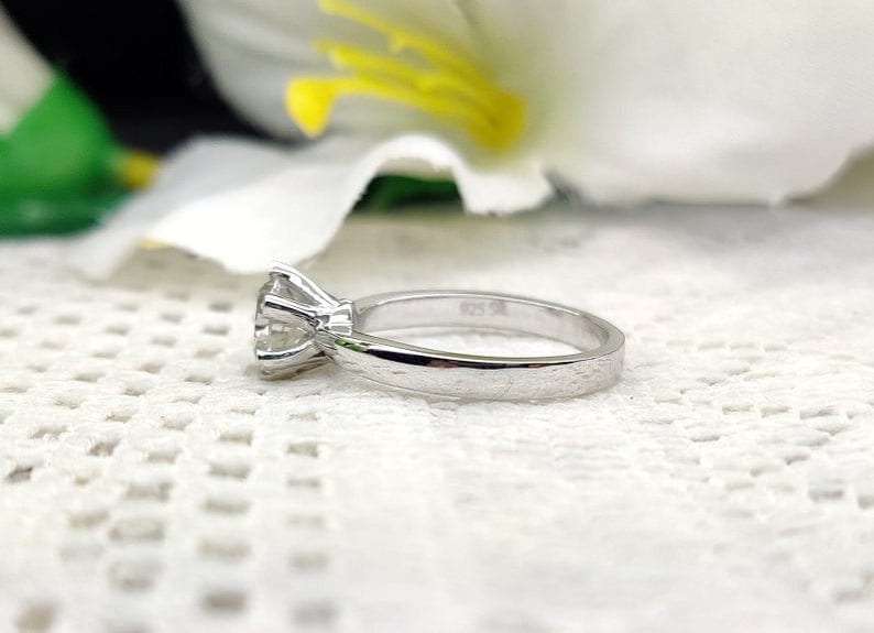 Dainty CZ Ring Promise Ring Simple Classic Ring 1.5Ct Round Cut Solitaire Engagement Silver Ring Wedding Ring Minimalist Ring