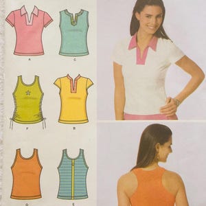 Könnte beinhalten: Ein Simplicity 5000 Schnittmusterumschlag für Oberteile mit Illustrationen von sechs verschiedenen Hemddesigns in Pink, Türkis, Limettengrün, Gelb, Orange und Blau. Die Packung enthält die Größen HH 6, 8, 10, 12 und zeigt Fotos der fertigen Kleidungsstücke.