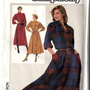 Modello di cucito Simplicity 7040 Abito da donna, Taglia 10-14, Non tagliato