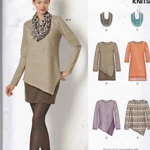 Pode incluir: Um padrão de costura New Look para malhas, K6412, tamanho A, EUA 8-20. A imagem mostra uma mulher vestindo uma túnica e uma saia feitas com o padrão. O padrão inclui vários designs de tops. O texto "easy just for KNITS" é visível.