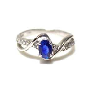 Anillo de cianita azul en plata esterlina: joyería de piedras preciosas de diseño hecha a mano