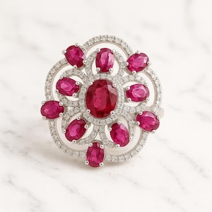 Natürlicher Rubin-Cluster-Ring | Blumiger Hochzeits - und Verlobungsschmuck