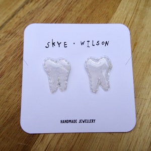 Filz Zähne Ohrstecker, handgemachter Schmuck, nachhaltiges Geschenk