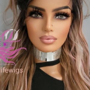 Piano dream blonde  wavy silky  hd lace front wig with hot pink brown highlights this wig is perfect