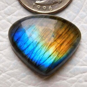 Multi Blue Auffälliger Labradorit Cabochon, Wire Wrap Schmuckherstellung Stein, Größe 27x23x8 mm 36 Cart Handmade Cabochon,