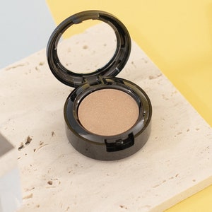 Sand - Single Mineral Eyeshadow 1&quot; In Pan Light Sheer Sequin Beige Color