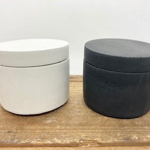 Concrete Salt and Pepper Cellar Set with Lid, Salt and Pepper Pinch Bowl, Kitchen Gifts, Modern Home