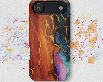 Puede incluir: Funda de teléfono con un diseño abstracto colorido. La funda presenta una mezcla de tonos cálidos y fríos, incluyendo rojo, naranja, azul y morado, con acentos dorados en forma de vetas. Una lente de cámara negra es visible en la parte superior.