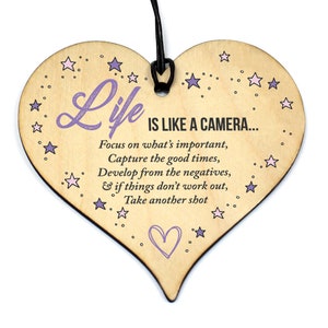 La vita è come una macchina fotografica Targa regalo Shabby Chic in legno Cuore da appendere GIN #640