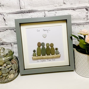 Family pebble frame, family pebble art, personalised gifts, birthday gift with cats, new home gift, best Christmas gift ideas, wedding Gift