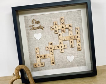 Personalisierter Familie Scrabble-Rahmen - ideales Geschenk für Weihnachten / Muttertag / Vatertag / Valentinstag / Geburtstag / Jahrestag / Ruhestand