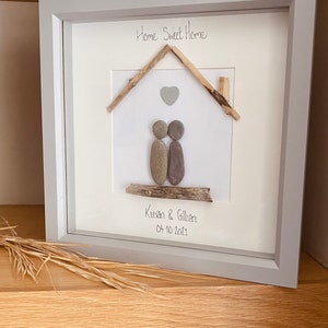 New Home Pebble Frame, Personalised New Home Gifts, Moving in Gift from Family, New Home Family Gift, Home Sweet, Home Gifts, pebble art imagem 5