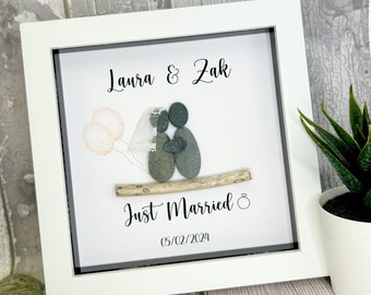 Personalised Wedding Gift, Wedding Pebble Art, Couple Gifts, Wedding Gift Ideas, Couple Pebble Frame, Bride and Groom Gift, newlyweds gift