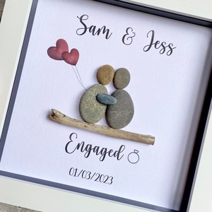 Cadeau de fiançailles personnalisé, cadre boîte, cadeau de fiançailles pour couple, idées cadeau de fiançailles, cadre en galets pour couple, félicitations image 4