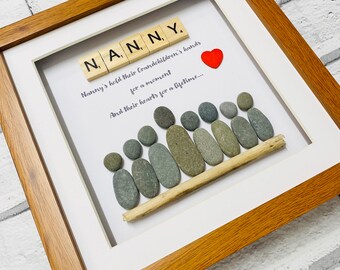 Kieselsteinrahmen für Nanny, Geschenk zum Muttertag, personalisierte Geschenke, Kieselsteinkunst