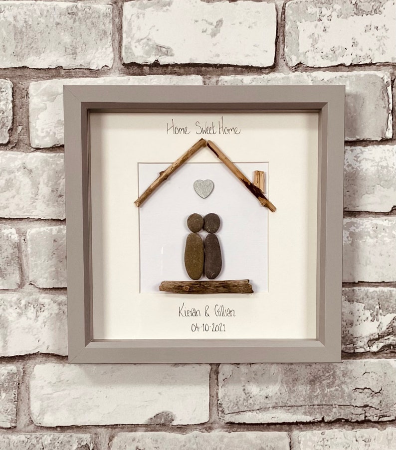 New Home Pebble Frame, Personalised New Home Gifts, Moving in Gift from Family, New Home Family Gift, Home Sweet, Home Gifts, pebble art imagem 2