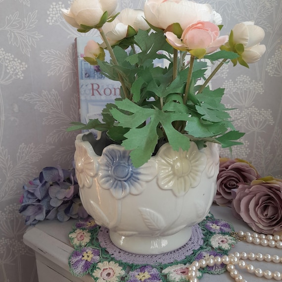 Pretty Vintage Pink & Lilac Floral Majolica Planter Plant Pot