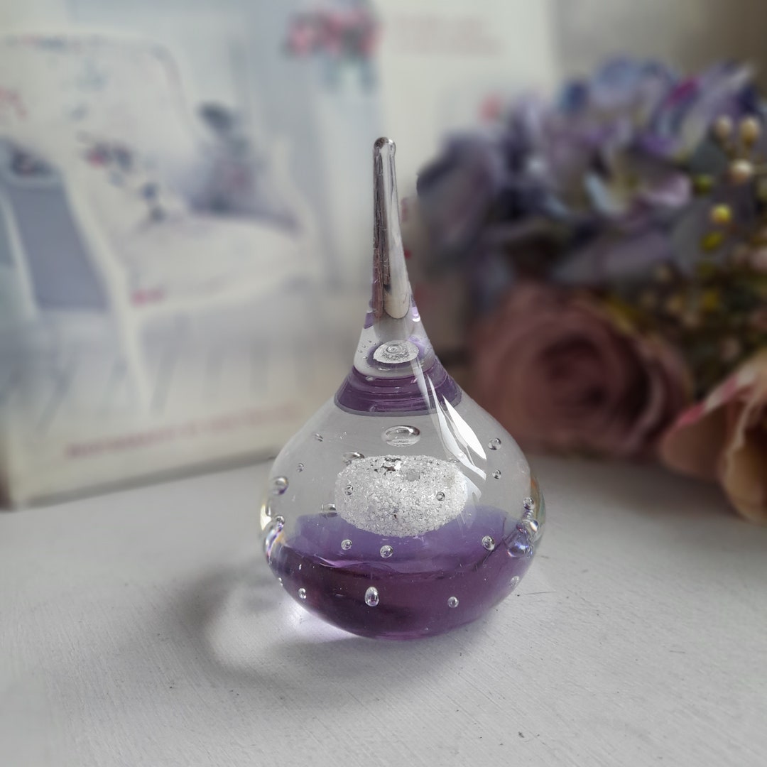 Caithness Scotland Lilac Art Glass Misty Teardrop Ring Holder Stand