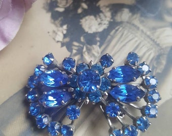 Art Deco Blue Bow Brooch, Blue Crystal Rhinestones, Vintage Bow Shape Brooch With Blue Stones