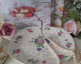 Stylecraft by MIDWINTER Chintz Floral Cake Stand With Metal Carrying Handle, Cake Carrier With Pink Roses Gold Detail