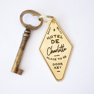 Personalized Vintage Hotel Keychain // Gold Key Ring // Personalised Key Ring // Antique Hotel Key Fob