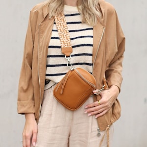 Bag leather shoulder bag shoulder bag small bag handbag with narrow LEATHER STRAP Crossbody Bag