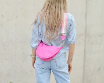 Banana Bag Crossbody Maxi Leather Fanny Pack Shoulder Bag Belt Bag with Leather Strap