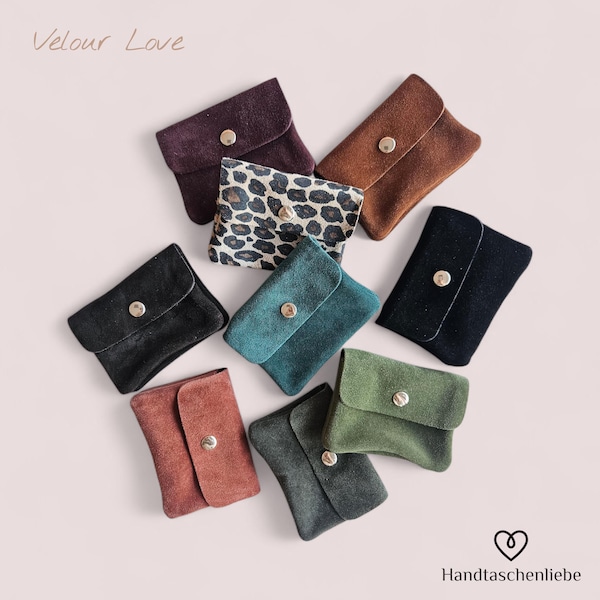 Liten plånbok i velourläder med myntficka och dragkedja